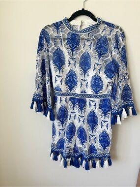 Goodnight Macaroon Blue and White Floral Lace Tunic